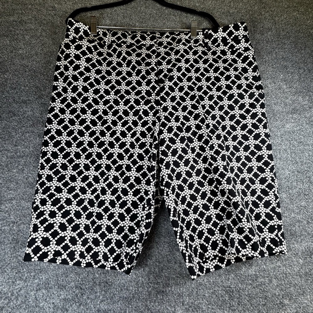 Talbots Perfect Shorts Womens 18 Black White Geometric Dot Stretch Bermuda